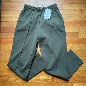 Everlane Dream Pant in Dark Forest NWOT